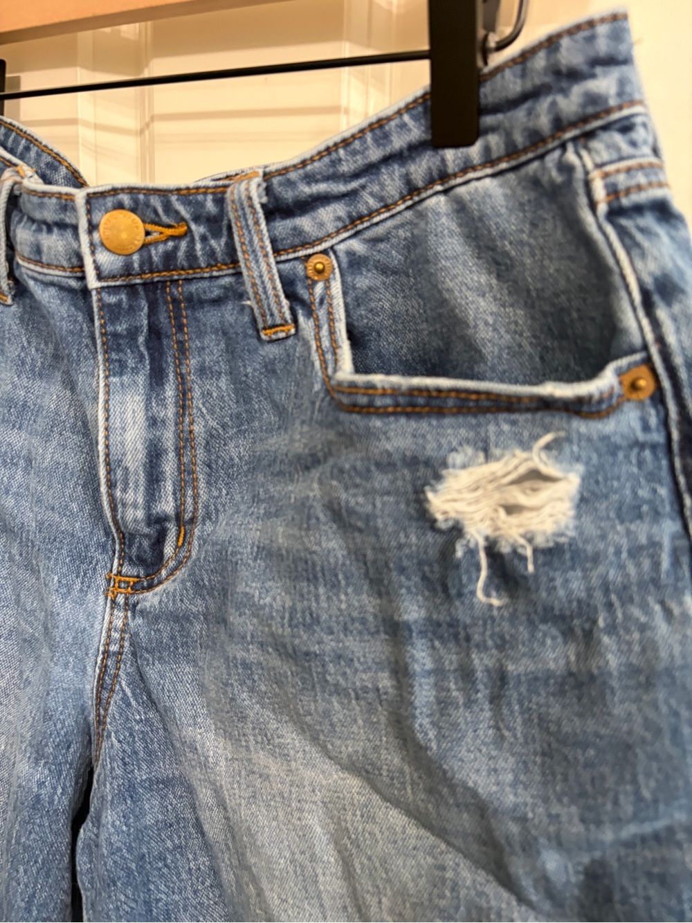 Univeral Thread size 8/29 Denim Cutoff Shorts w distressing. High rise. - Picture 2 of 9
